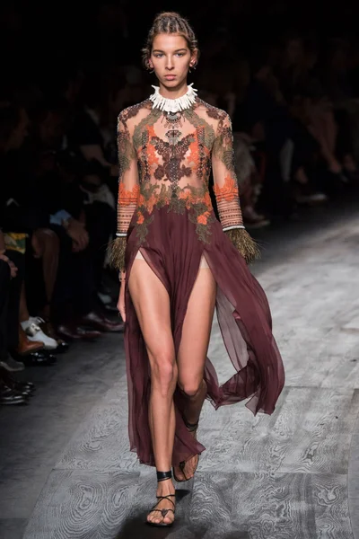 Look 68